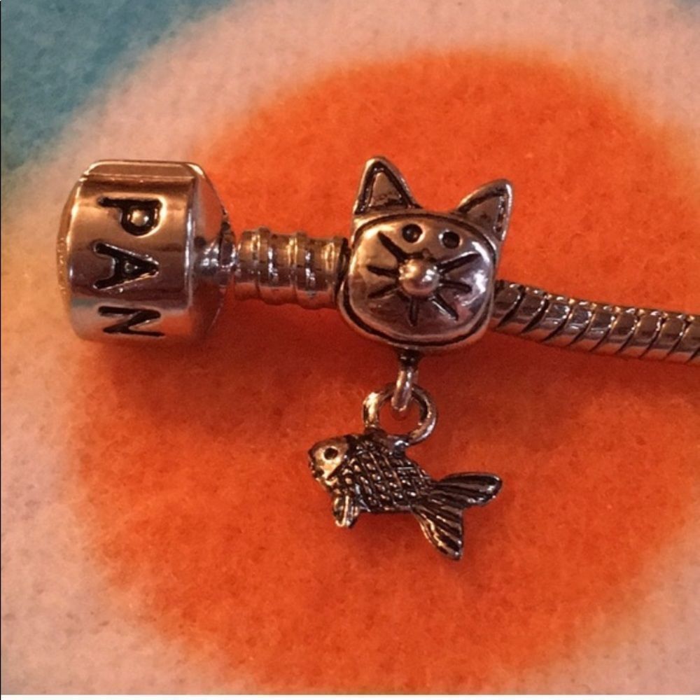 Super ADORABLE Cat with Fish Charm